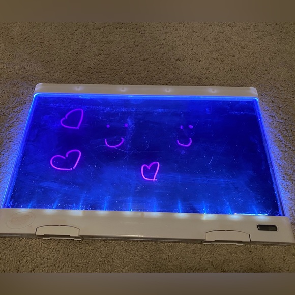 Crayons Ultimate Light Board - Picture 2 of 4